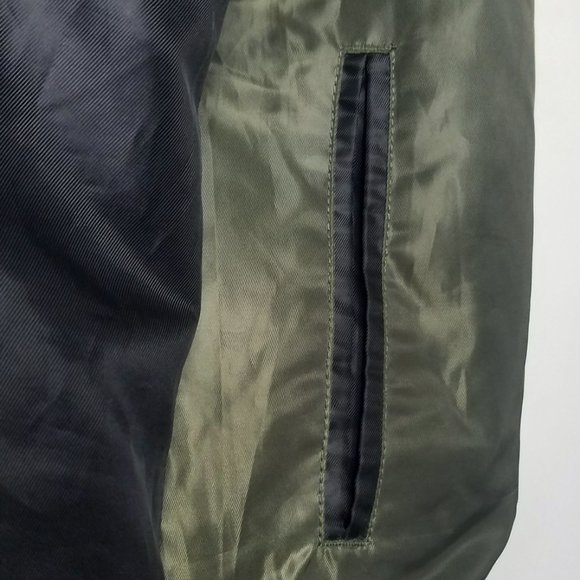 Men's Green Bomber Jacket with Tiger Graphic - Picture 10 of 11